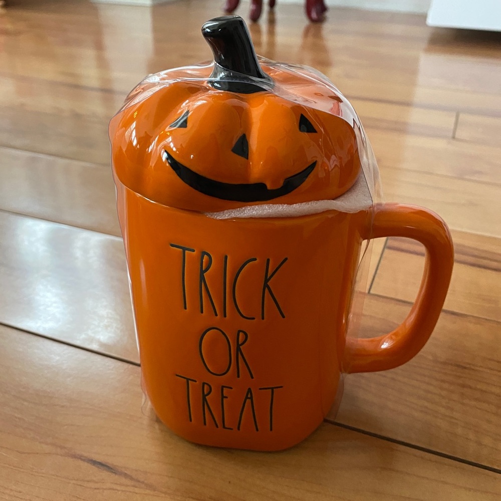 Rae Dunn Trick or Treat Mug with Topper